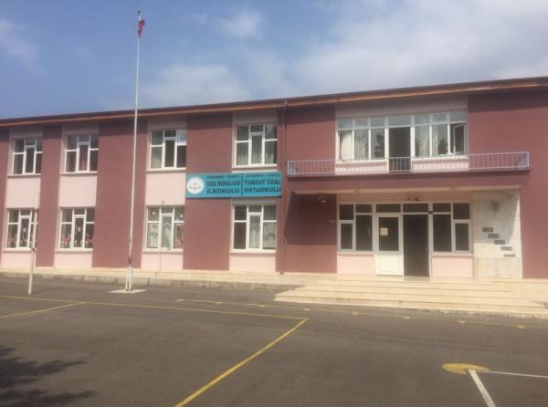 Turgut Özal Ortaokulu Fotoğrafı